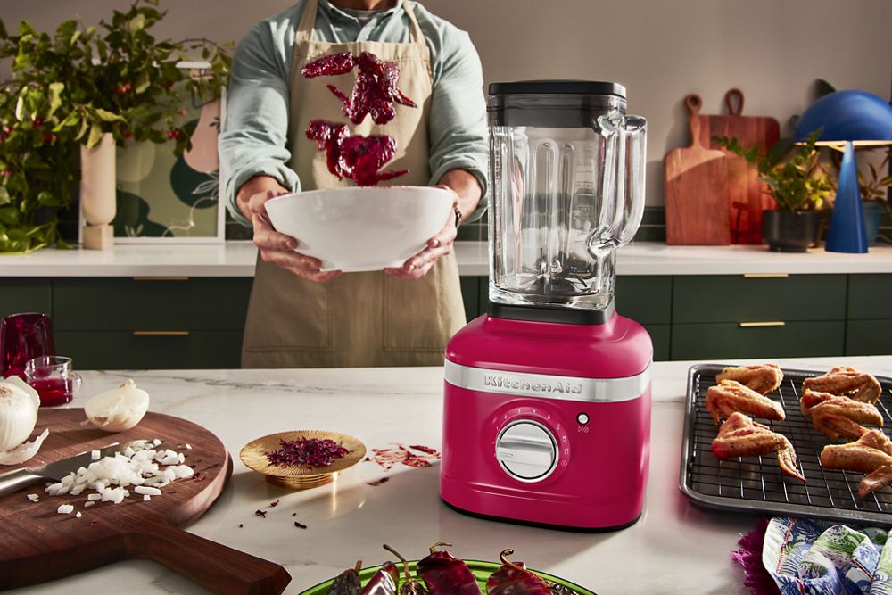 2023 Color of the Year Hibiscus K400 Blender