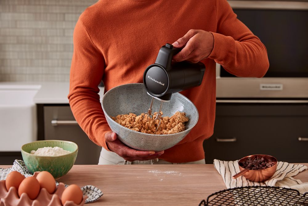 KitchenAid Go™ Cordless Hand Mixer - battery included